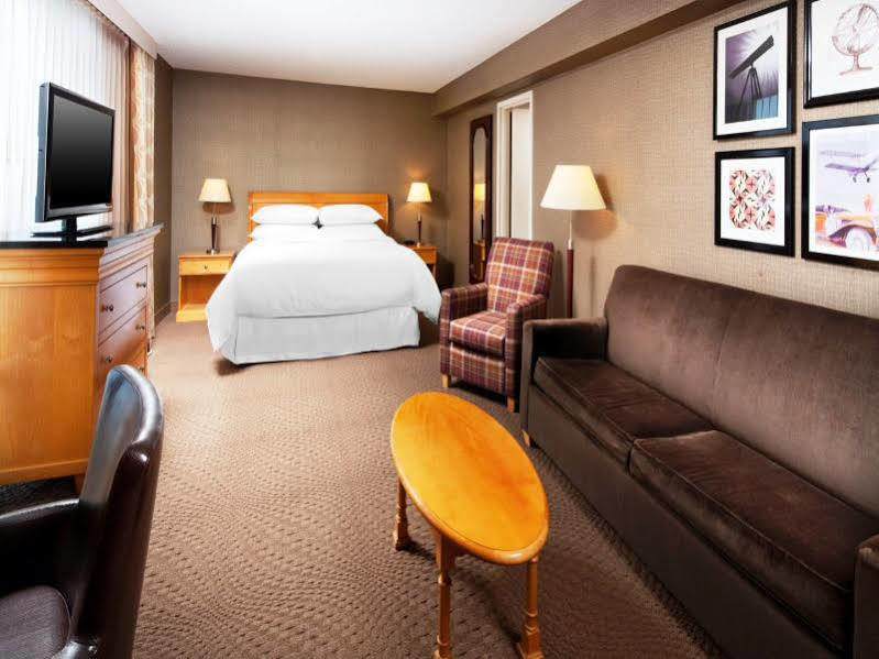 Sheraton Cleveland Airport Hotel Exteriér fotografie