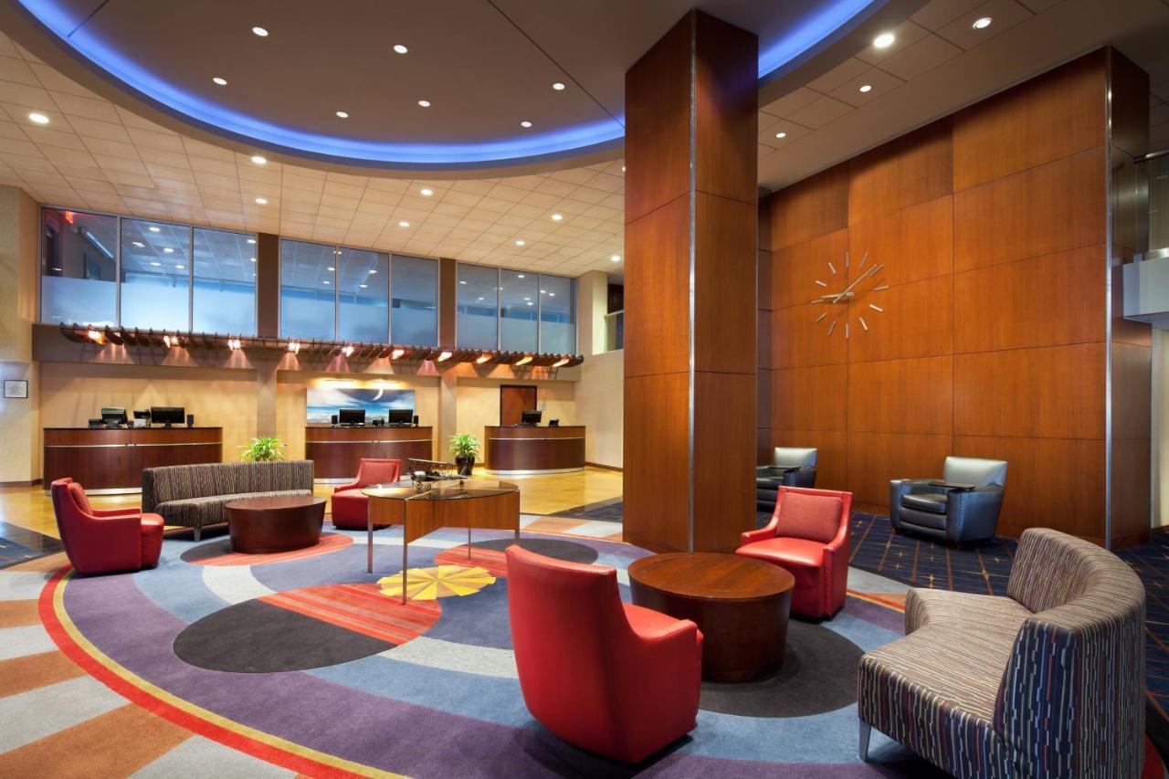Sheraton Cleveland Airport Hotel Exteriér fotografie
