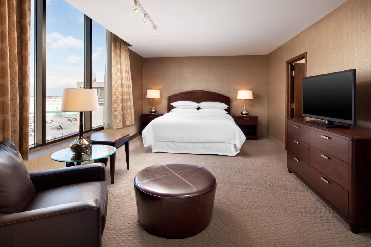 Sheraton Cleveland Airport Hotel Exteriér fotografie